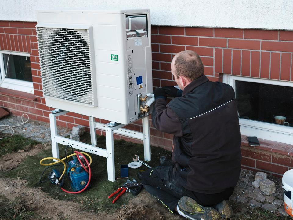 Ducted Heat Pumps - Everything to Know 8 Diako Air Comfort | HVAC & Fireplace Services in Richmond Hill and Greater Toronto Area Ducted Heat Pumps Installation Process